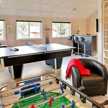 Vakantiehuis 18 Person In Bl Vand *