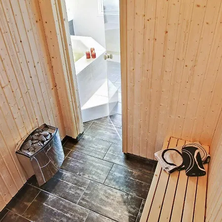 Vakantiehuis 18 Person In Bl Vand
